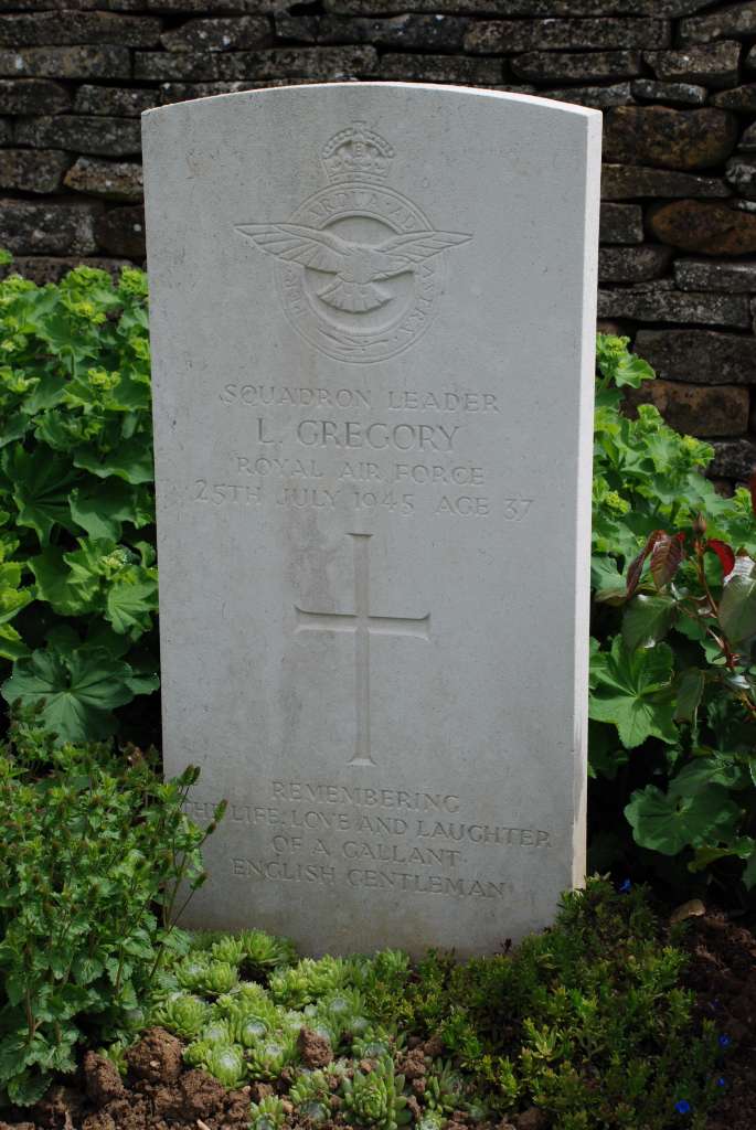 Taken on May 20th, 2007 in Little Rissington Churchyard.